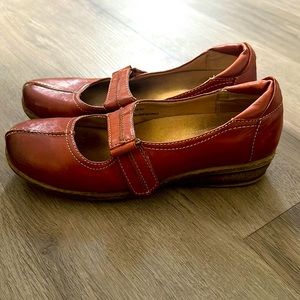 Naturalizer Leather Mary Jane Clogs size 7.5